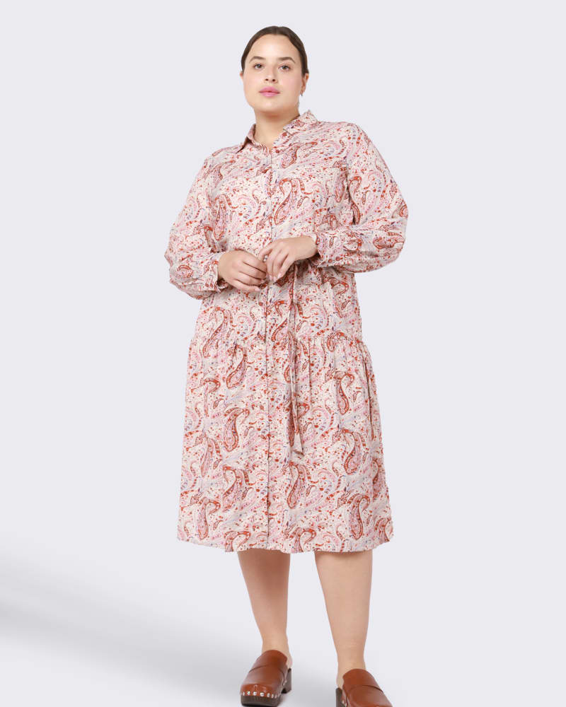 Front of a model wearing a size 0X Evie Tiered Shirtdress With Belt in White / Red by DEX PLUS. | dia_product_style_image_id:268474